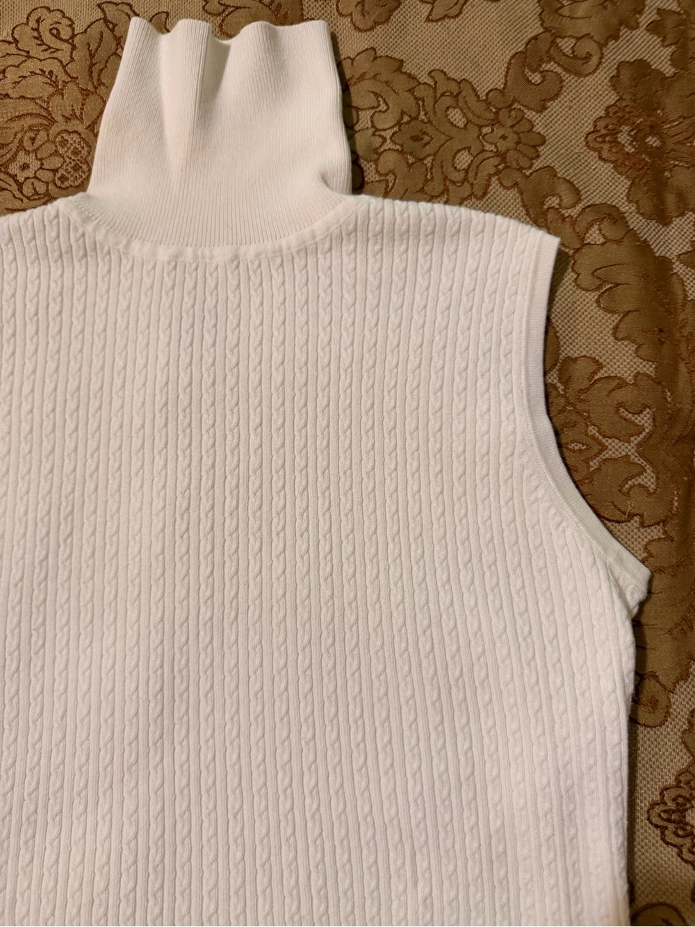 White Cable Knit Sleeveless Turtleneck Top, Women’s Size L - Picture 3 of 14